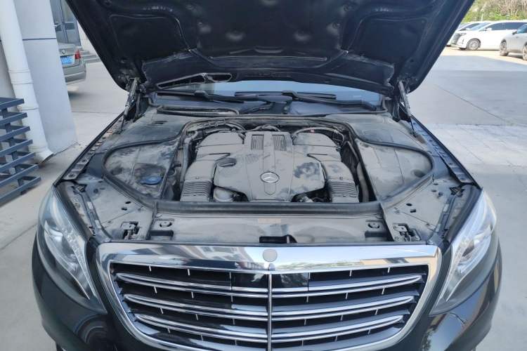 Used Mercedes-Benz Maybach S-Class 2015 S 400 4MATIC Engine Bay