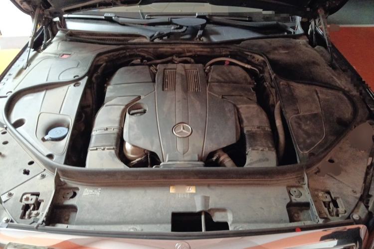 Used Mercedes-Benz Maybach S-Class 2015 S 400 4MATIC Engine Bay