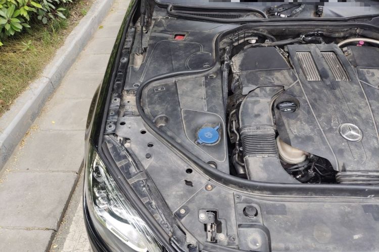 Used Mercedes-Benz Maybach S-Class 2015 S 400 4MATIC Engine Bay Right