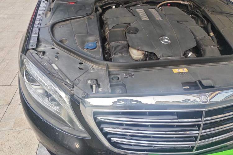 Used Mercedes-Benz Maybach S-Class 2015 S 400 4MATIC Engine Bay Right