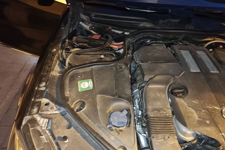 Used Mercedes-Benz Maybach S-Class 2015 S 400 4MATIC Engine Bay Right