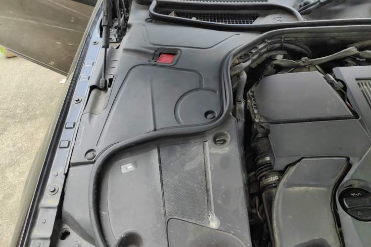 Used Mercedes-Benz Maybach S-Class 2015 S 400 4MATIC Engine Bay Right
