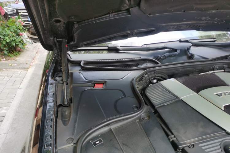 Used Mercedes-Benz Maybach S-Class 2015 S 600 Engine Bay Right