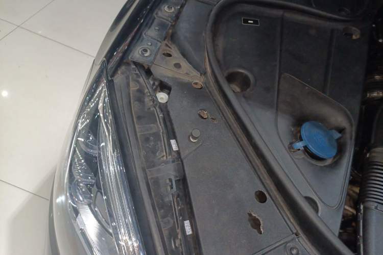 Used Mercedes-Benz Maybach S-Class 2015 S 400 4MATIC Engine Bay Right