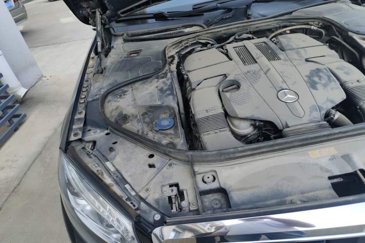 Used Mercedes-Benz Maybach S-Class 2015 S 400 4MATIC Engine Bay Right
