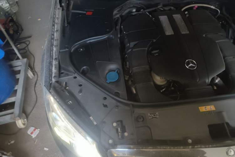 Used Mercedes-Benz Maybach S-Class 2015 S 400 4MATIC Engine Bay Right