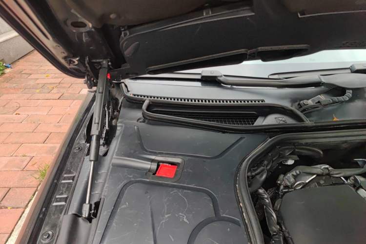 Used Mercedes-Benz Maybach S-Class 2015 S 400 4MATIC Engine Bay Right