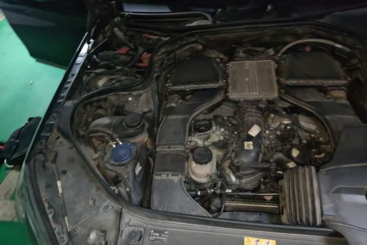 Used Mercedes-Benz Maybach S-Class 2015 S 400 4MATIC Engine Bay Right