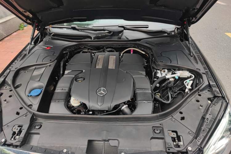 Used Mercedes-Benz Maybach S-Class 2015 S 400 4MATIC Engine Bay