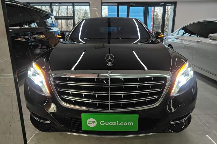 Used Mercedes-Benz Maybach S-Class 2015 S 400 4MATIC Exterior 1