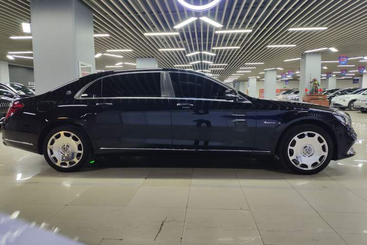 Used Mercedes-Benz Maybach S-Class 2015 S 400 4MATIC Exterior 2