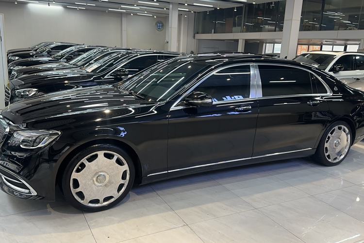 Used Mercedes-Benz Maybach S-Class 2015 S 400 4MATIC Exterior 3