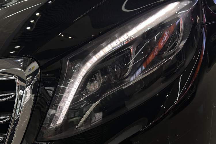 Used Mercedes-Benz Maybach S-Class 2015 S 500 4MATIC Exterior 3