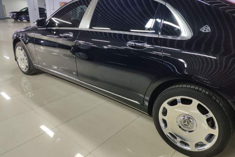 Used Mercedes-Benz Maybach S-Class 2015 S 400 4MATIC Exterior 5