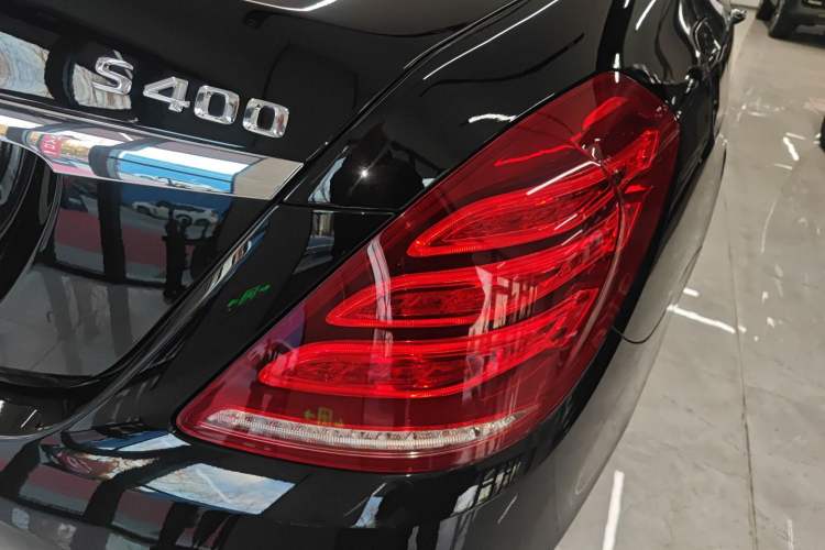 Used Mercedes-Benz Maybach S-Class 2015 S 400 4MATIC Exterior 6