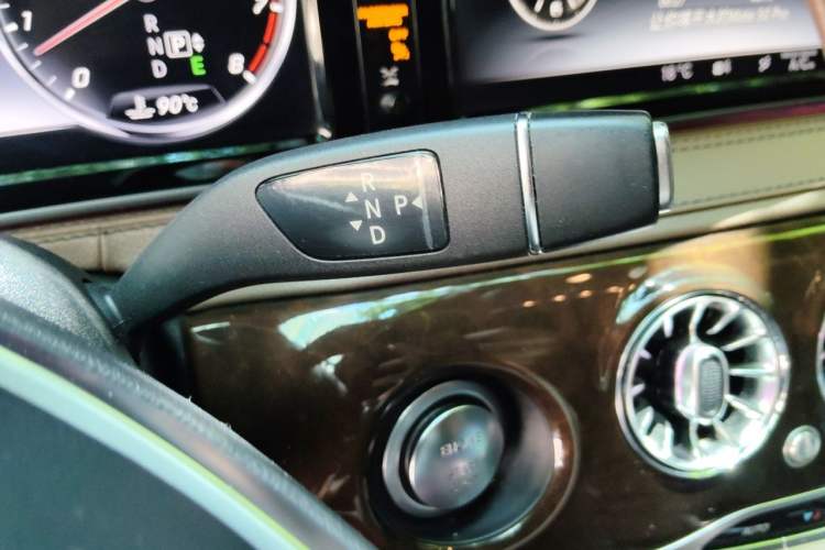 Used Mercedes-Benz Maybach S-Class 2015 S 400 4MATIC Gear Lever