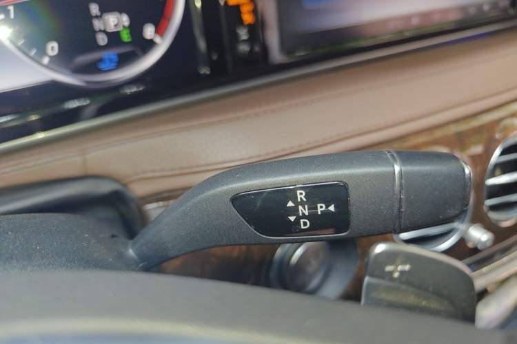 Used Mercedes-Benz Maybach S-Class 2015 S 400 4MATIC Gear Lever
