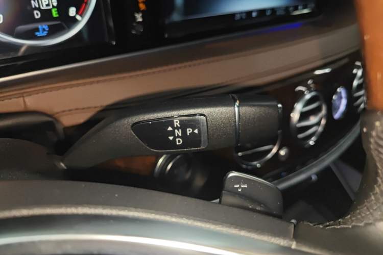 Used Mercedes-Benz Maybach S-Class 2015 S 400 4MATIC Gear Lever