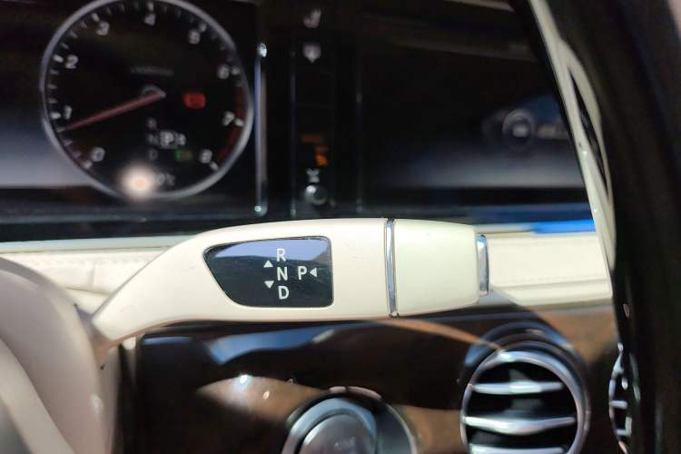 Used Mercedes-Benz Maybach S-Class 2015 S 400 4MATIC Gear Lever