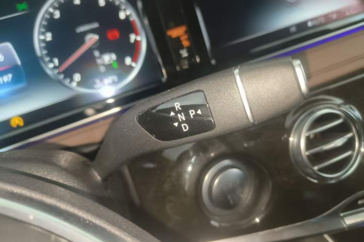 Used Mercedes-Benz Maybach S-Class 2015 S 400 4MATIC Gear Lever