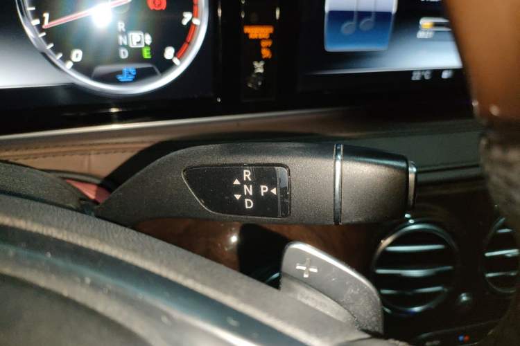 Used Mercedes-Benz Maybach S-Class 2015 S 400 4MATIC Gear Lever