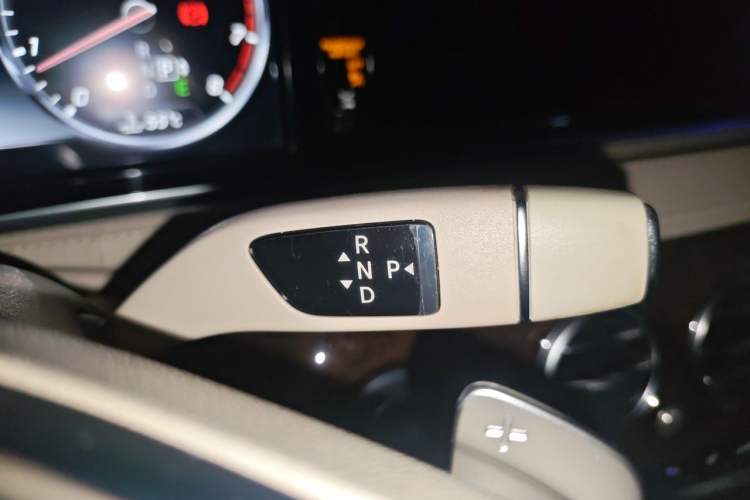 Used Mercedes-Benz Maybach S-Class 2015 S 400 4MATIC Gear Lever