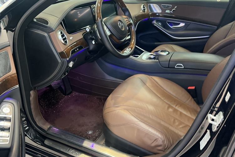 Used Mercedes-Benz Maybach S-Class 2015 S 400 4MATIC Interior 1