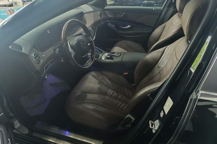 Used Mercedes-Benz Maybach S-Class 2015 S 400 4MATIC Interior 1