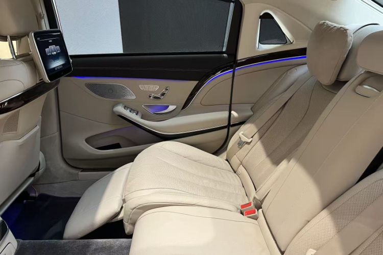 Used Mercedes-Benz Maybach S-Class 2015 S 400 4MATIC Interior 10