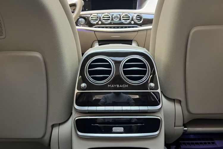 Used Mercedes-Benz Maybach S-Class 2015 S 400 4MATIC Interior 2