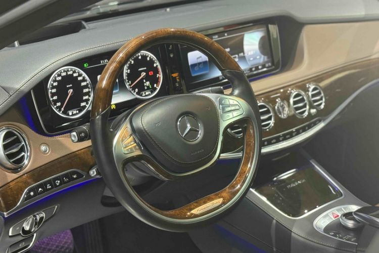 Used Mercedes-Benz Maybach S-Class 2015 S 500 4MATIC Interior 2