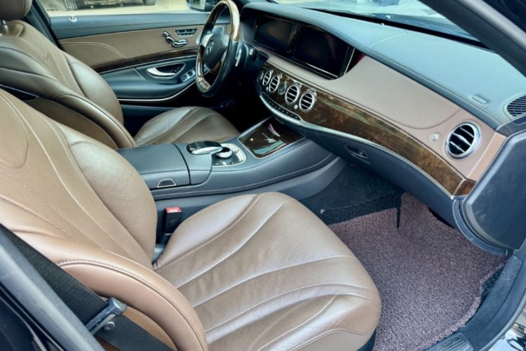 Used Mercedes-Benz Maybach S-Class 2015 S 400 4MATIC Interior 3