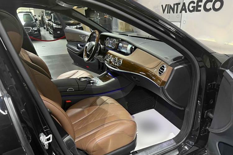 Used Mercedes-Benz Maybach S-Class 2015 S 500 4MATIC Interior 3