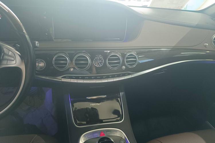 Used Mercedes-Benz Maybach S-Class 2015 S 400 4MATIC Interior 3