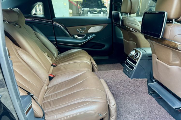 Used Mercedes-Benz Maybach S-Class 2015 S 400 4MATIC Interior 4