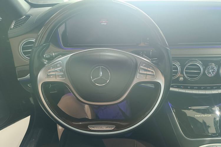 Used Mercedes-Benz Maybach S-Class 2015 S 400 4MATIC Interior 4