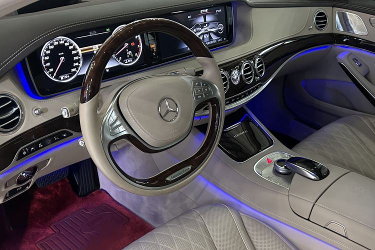 Used Mercedes-Benz Maybach S-Class 2015 S 500 4MATIC Interior 4