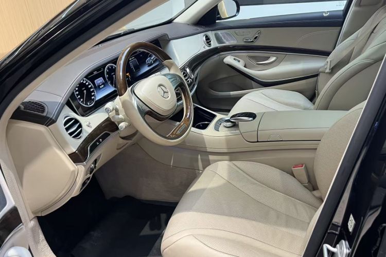 Used Mercedes-Benz Maybach S-Class 2015 S 400 4MATIC Interior 5