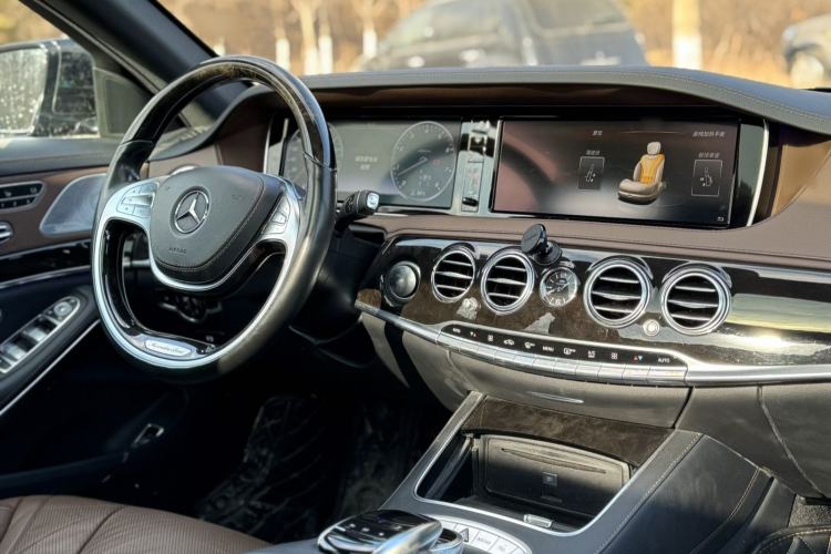 Used Mercedes-Benz Maybach S-Class 2015 S 400 4MATIC Interior 5