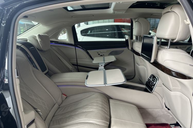 Used Mercedes-Benz Maybach S-Class 2015 S 500 4MATIC Interior 9