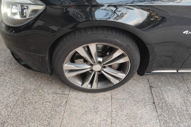 Used Mercedes-Benz Maybach S-Class 2015 S 400 4MATIC Left Front Wheel Hub