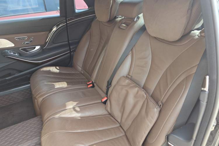 Used Mercedes-Benz Maybach S-Class 2015 S 400 4MATIC Left Rear Seat