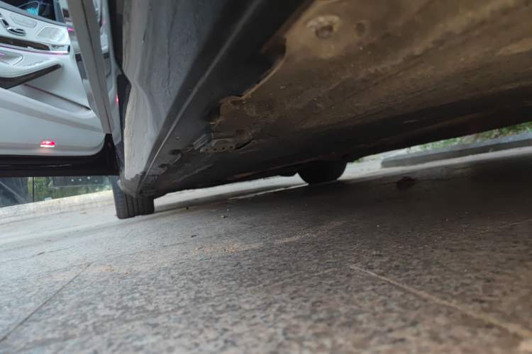 Used Mercedes-Benz Maybach S-Class 2015 S 400 4MATIC Left Side Sill