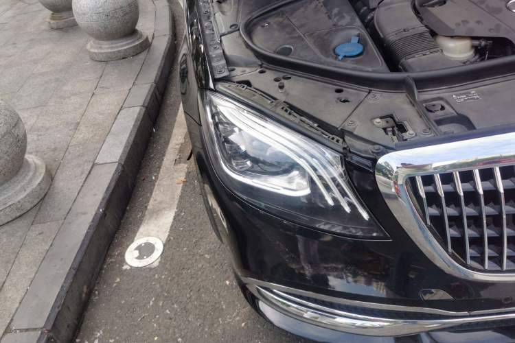 Used Mercedes-Benz Maybach S-Class 2015 S 400 4MATIC Right Front Headlight