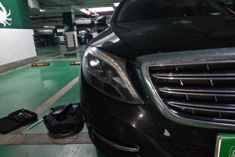 Used Mercedes-Benz Maybach S-Class 2015 S 400 4MATIC Right Front Headlight