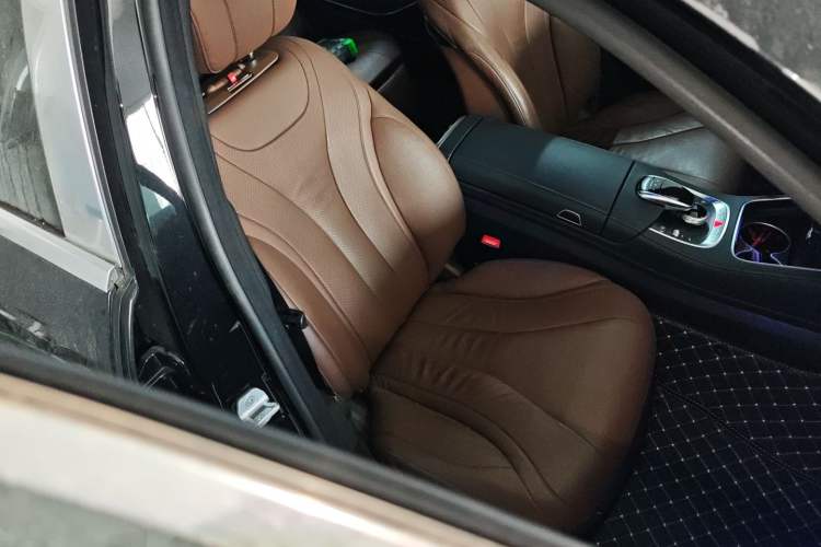 Used Mercedes-Benz Maybach S-Class 2015 S 400 4MATIC Right Front Seat