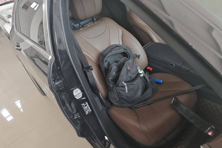 Used Mercedes-Benz Maybach S-Class 2015 S 400 4MATIC Right Front Seat