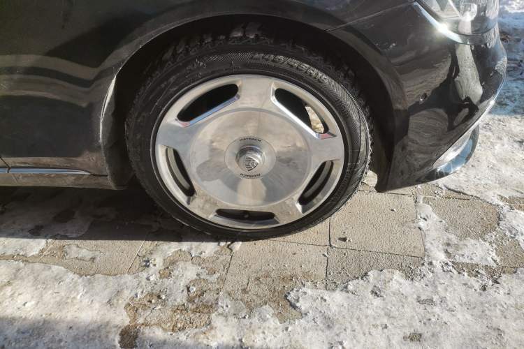 Used Mercedes-Benz Maybach S-Class 2015 S 400 4MATIC Right Front Wheel Hub