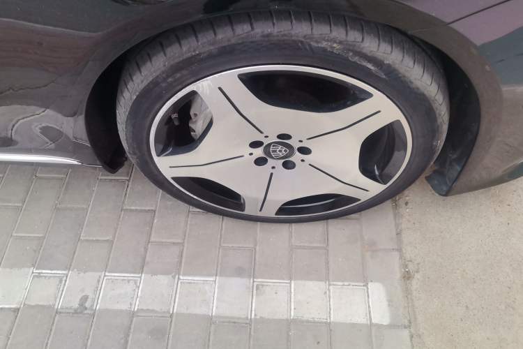 Used Mercedes-Benz Maybach S-Class 2015 S 400 4MATIC Right Front Wheel Hub