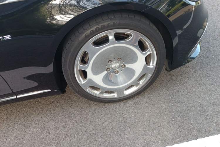 Used Mercedes-Benz Maybach S-Class 2015 S 600 Right Front Wheel Hub